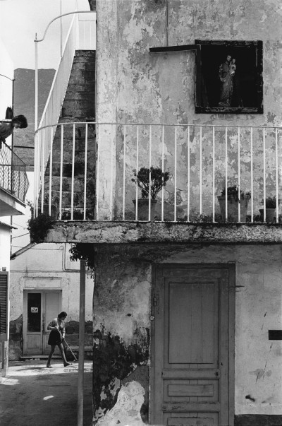 Panza, Ischia, 1990-92 © Bernard Lesaing