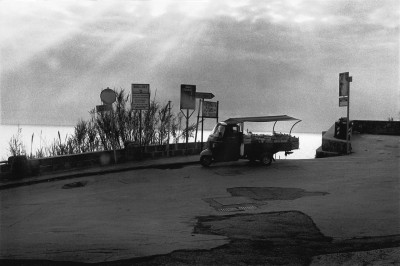 La camionnette de fruits, Ischia, 1990-92 © Bernard Lesaing