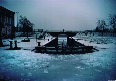 Saint-Jean-de-Losne, canal de Bourgogne, 1984-85 © Bernard Lesaing