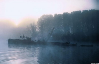 Drague sur la Saône, 1984-85 © Bernard Lesaing