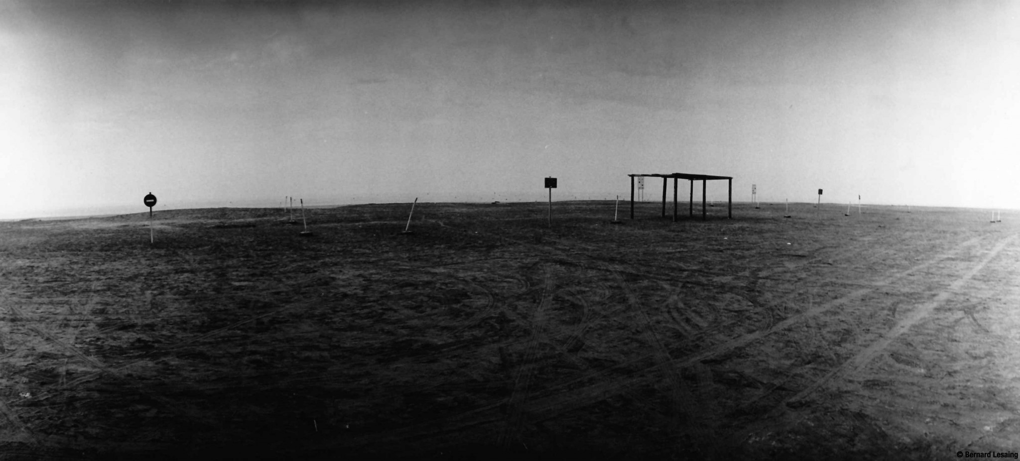 Plage Napoléon, Port-Saint-Louis-du-Rhône, 2000-2002 © Bernard Lesaing